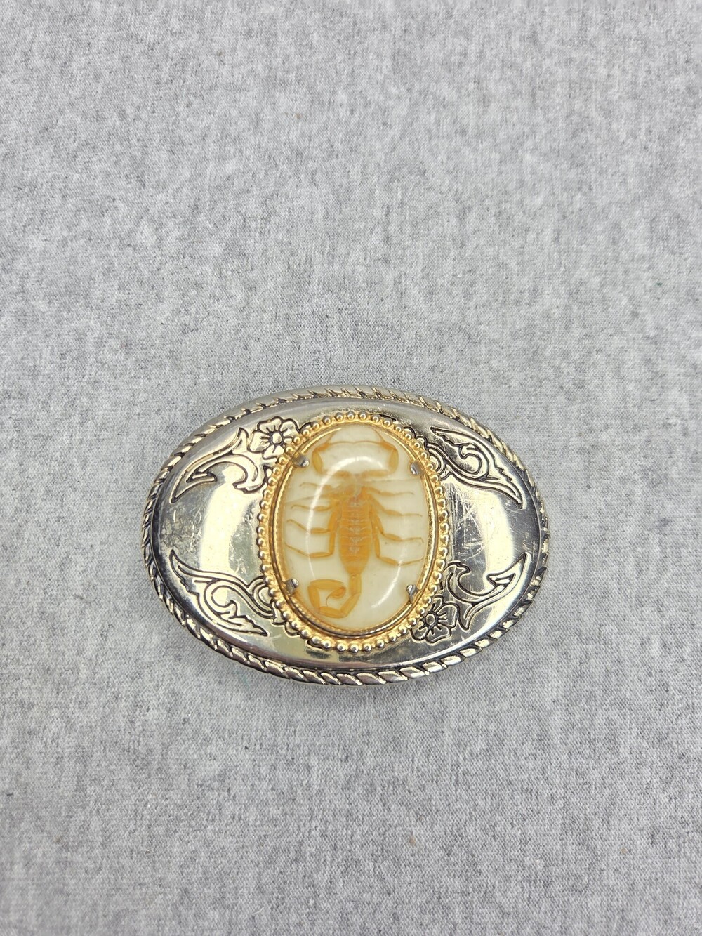 Real Scorpion Lucite Belt Buckle Oval Silver Tone Engraved Floral Gold Bead